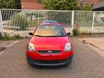 Ford fiesta 1.3 benzine 2005 euro 4 met 117.000 km, Auto's, Voorwielaandrijving, Stof, Zwart, Bedrijf