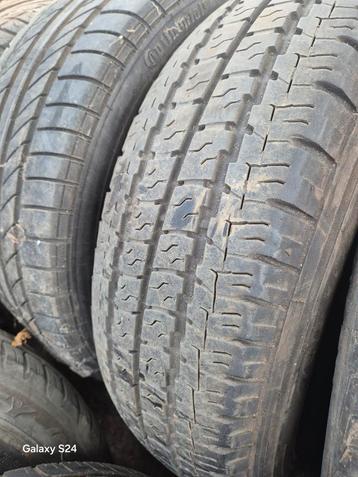 Auto banden beschikbaar voor biedingen