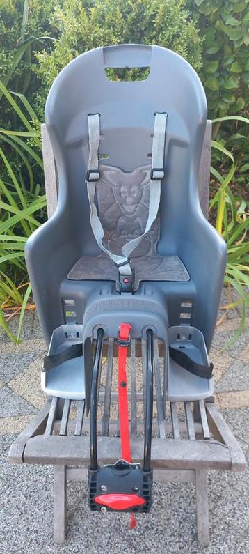 fietsstoel Polysport van 10 kg tot 22 kg achteraan fiets beschikbaar voor biedingen