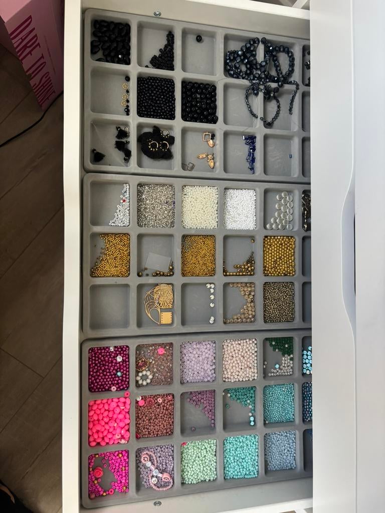 Pareltjes en toebehoren, Hobby en Vrije tijd, Kralen en Sieraden maken, Ophalen of Verzenden, Zo goed als nieuw