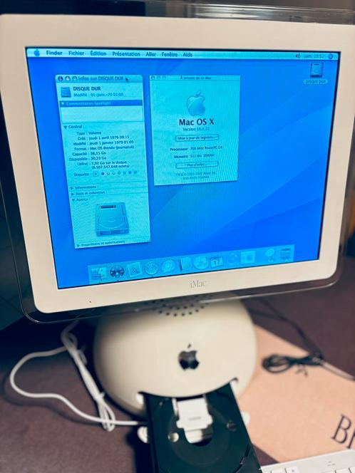 Apple iMac G4 - Flat Panel 15 Inches, Informatique & Logiciels, Apple Desktops, Comme neuf, iMac