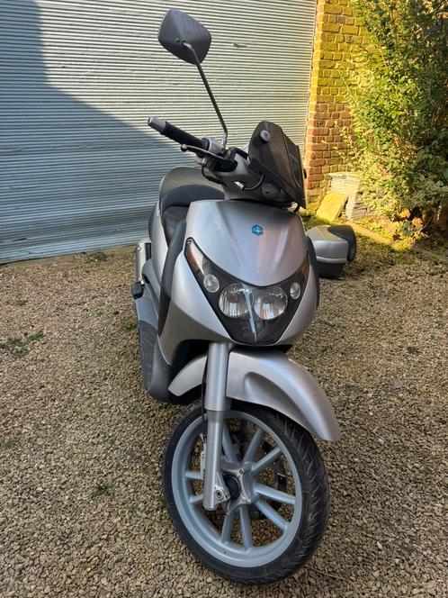 Piaggio Beverly 200cc – weinig km, Motoren, Motoren | Piaggio, Particulier, Scooter, Ophalen
