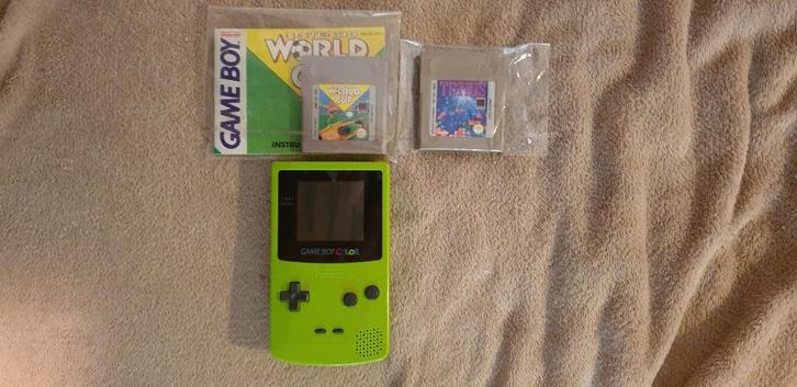 gameboy color met 2 games, Games en Spelcomputers, Games | Nintendo Game Boy, Gebruikt, Sport, 1 speler, Vanaf 3 jaar, Ophalen of Verzenden
