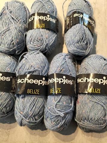 Blauwe wollen bal van Scheepjes (7 ballen). beschikbaar voor biedingen