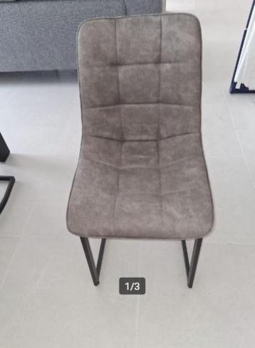 Stoel beschikbaar voor biedingen