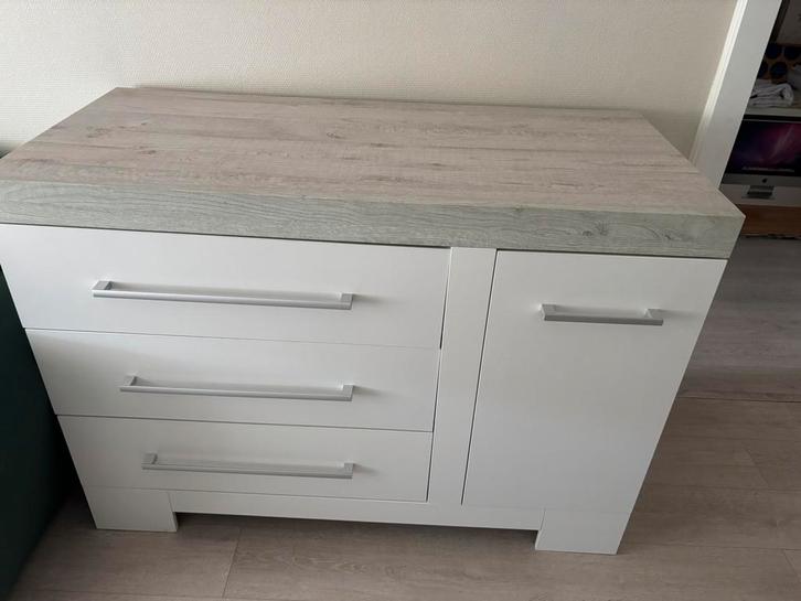 Baby kamer, Kinderen en Baby's, Kinderkamer | Commodes en Kasten, Zo goed als nieuw, Commode, Ophalen