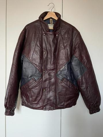 Lederen vest Millet beschikbaar voor biedingen