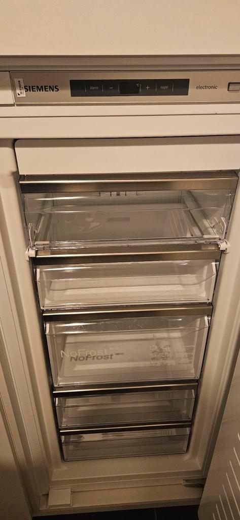 diepvries siemens no frost inbouw A+, Elektronische apparatuur, Vriezers en Diepvrieskisten, Zo goed als nieuw, Inbouw, Ophalen