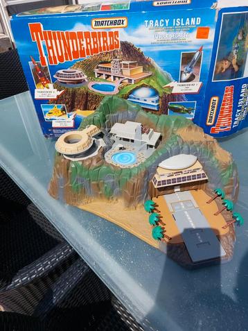 Een Thunderbirds Eiland van 1992 met geluid en in de doos beschikbaar voor biedingen