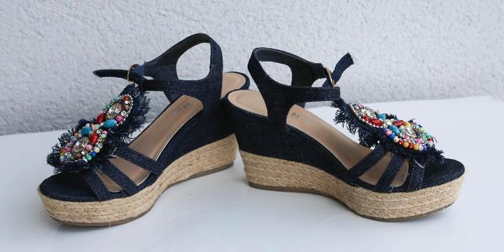 Magnifiques compensées en jeans 37, Vêtements | Femmes, Chaussures, Comme neuf, Sandales et Mûles, Enlèvement ou Envoi