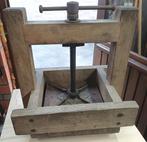 Presse en bois (Résistance : Presse Clandestine???), Enlèvement