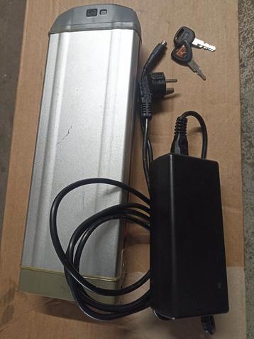Stella type 2  416Wh accu met oplader  beschikbaar voor biedingen