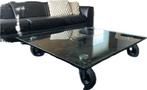 Glazen salontafel op industriële wielen, Ophalen, Vierkant, Modern, Minder dan 50 cm