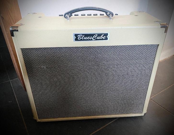 ROLAND BLUES CUBE, Muziek en Instrumenten, Versterkers | Bas en Gitaar, Zo goed als nieuw, Gitaar, Minder dan 50 watt, Ophalen