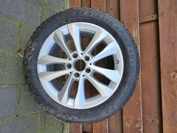 4 originele Mercedes velgen met winterbanden beschikbaar voor biedingen