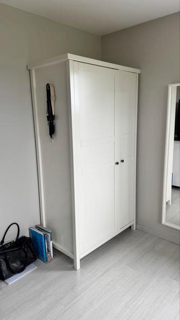 Garde-robe enfant bon état général beschikbaar voor biedingen