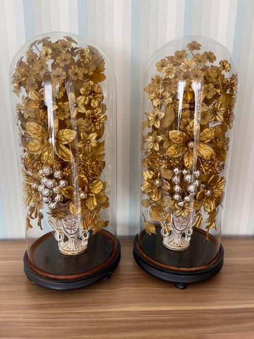 2 grote antieke stolpen met vaas en bloemstuk, Antiek en Kunst, Curiosa en Brocante, Ophalen