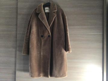 Mantel beschikbaar voor biedingen