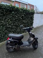 Booster te koop, Fietsen en Brommers, Scooters | Yamaha, Overige modellen, Klasse A (25 km/u), Ophalen of Verzenden, Zo goed als nieuw