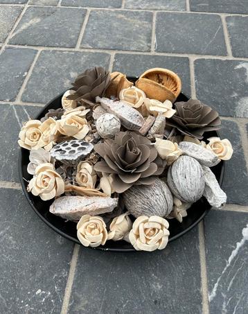 Metalen schaal met droogbloemen, potpourri doorsnede 40 cm beschikbaar voor biedingen