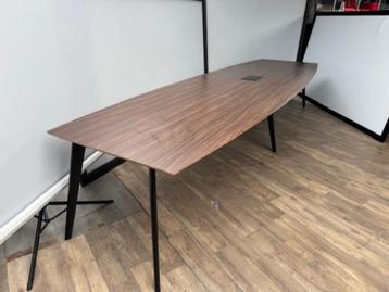 Directie Vergadertafel gefineerd multiplex 400 x 120 beschikbaar voor biedingen