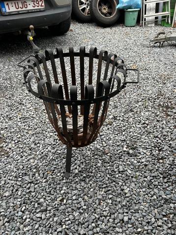 Vuurkorf beschikbaar voor biedingen