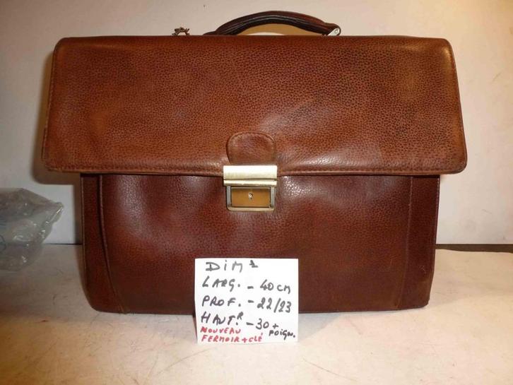 boekentas - vintage verweerde boekentas, ING-logo, Handtassen en Accessoires, Tassen | Schooltassen, Gebruikt, 30 tot 40 cm, 30 tot 40 cm