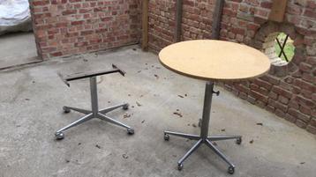 retro salon tafel poten beschikbaar voor biedingen