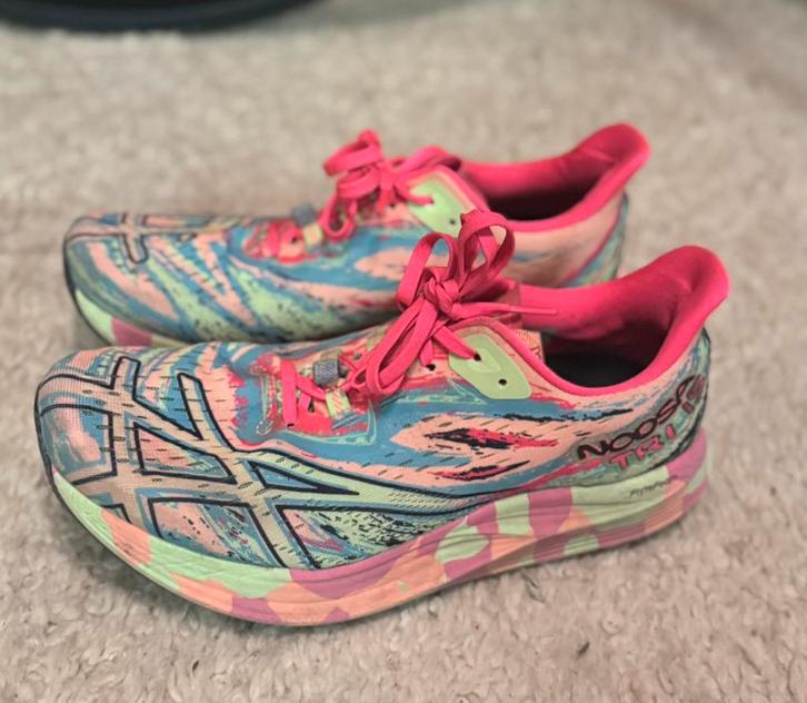 Asics Noosa Tri 15, Sport en Fitness, Loopsport en Atletiek, Asics, Verzenden