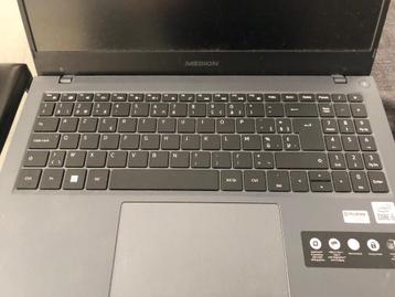 15.6 Medion Intel I5, 8gb ram, zonder M2 SSD beschikbaar voor biedingen