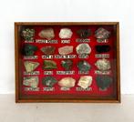verzameling mineralen edelstenen in kader, Collections, Minéraux & Fossiles, Enlèvement ou Envoi