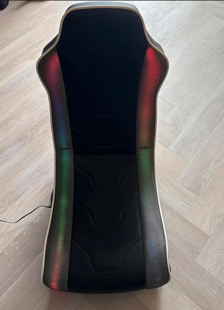 Gaming stoel Rocker met licht, Games en Spelcomputers, Spelcomputers | Sony Consoles | Accessoires, Zo goed als nieuw, PlayStation 1