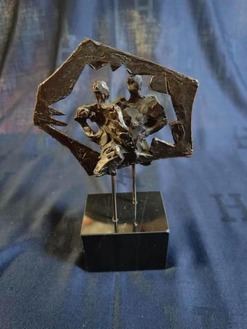 Bronzen sculptuur Bernadette Leijdekkers Spiegelbeeld beschikbaar voor biedingen