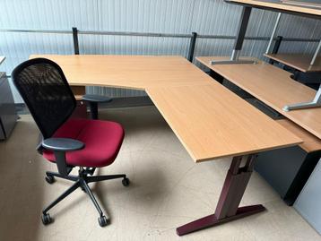 Hoekbureau TDS 220x180x80 cm met Ladeblok beschikbaar voor biedingen