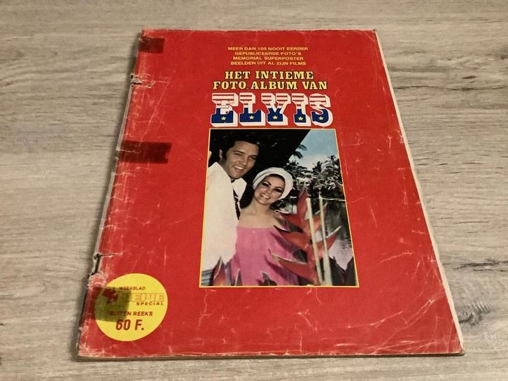 Het ultieme foto album van Elvis (1977), Verzamelen, Foto's en Prenten, Gebruikt, Foto, Overige onderwerpen, 1960 tot 1980, Ophalen of Verzenden