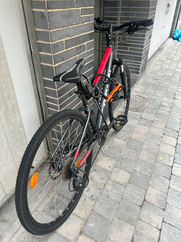 Vélo hybride, Fietsen en Brommers, Fietsen | Dames | Sportfietsen en Toerfietsen, Zo goed als nieuw, Overige merken, Minder dan 10 versnellingen