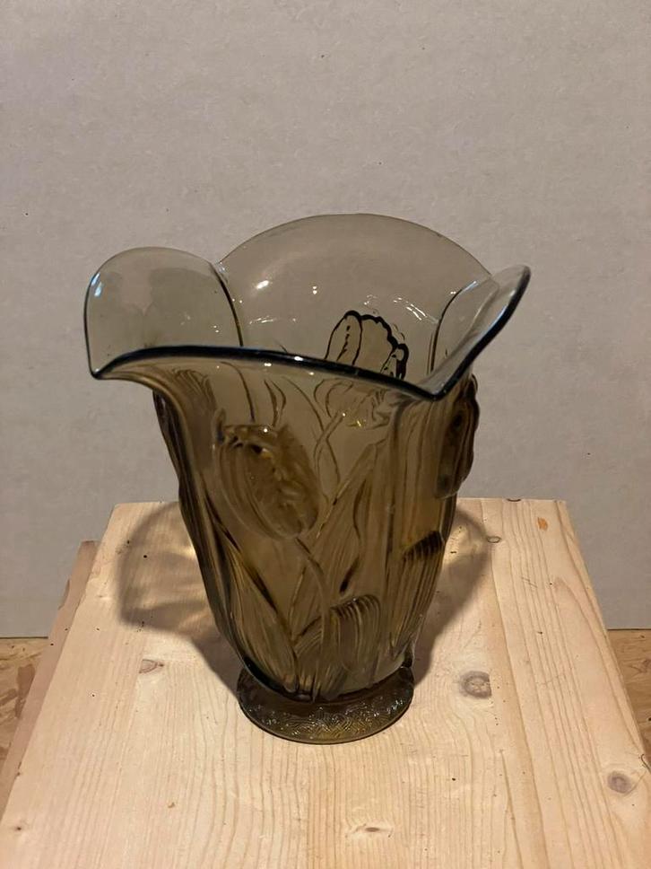 Vaas fumé glas tulpen Henri Heemskerk Scailmont jaren 30, Antiek en Kunst, Antiek | Vazen, Ophalen of Verzenden