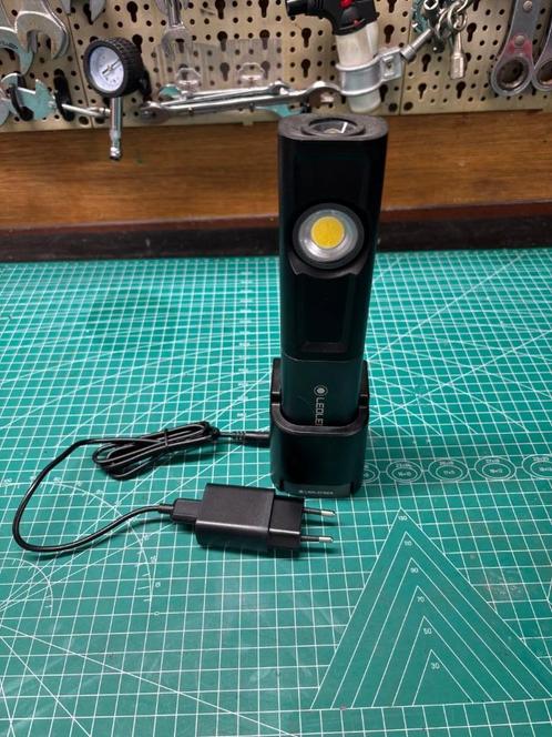 Ledlenser 502005 iW7R LED Werklamp werkt op een accu 600 lm, Caravans en Kamperen, Zaklampen, Nieuw, Accu, Ophalen