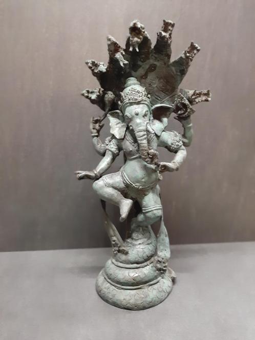 Bronzen beeld/ganesh danst op 7-koppige Naga-cobra, Huis en Inrichting, Woonaccessoires | Boeddhabeelden, Nieuw, Ophalen of Verzenden