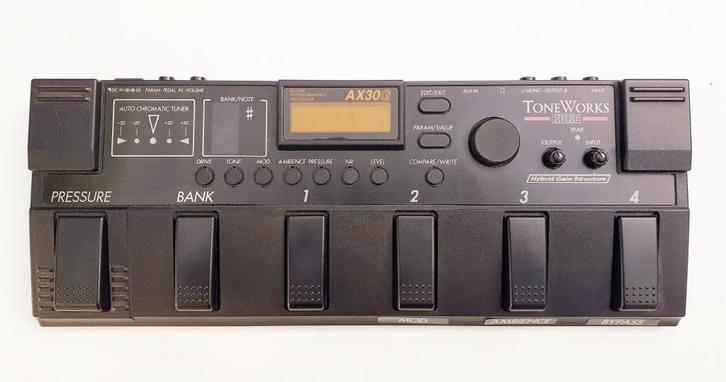 Gitaar of Keyboard KORG AX 30G Multi-effect Pedalboard, Muziek en Instrumenten, Effecten, Zo goed als nieuw, Multi-effect, Ophalen