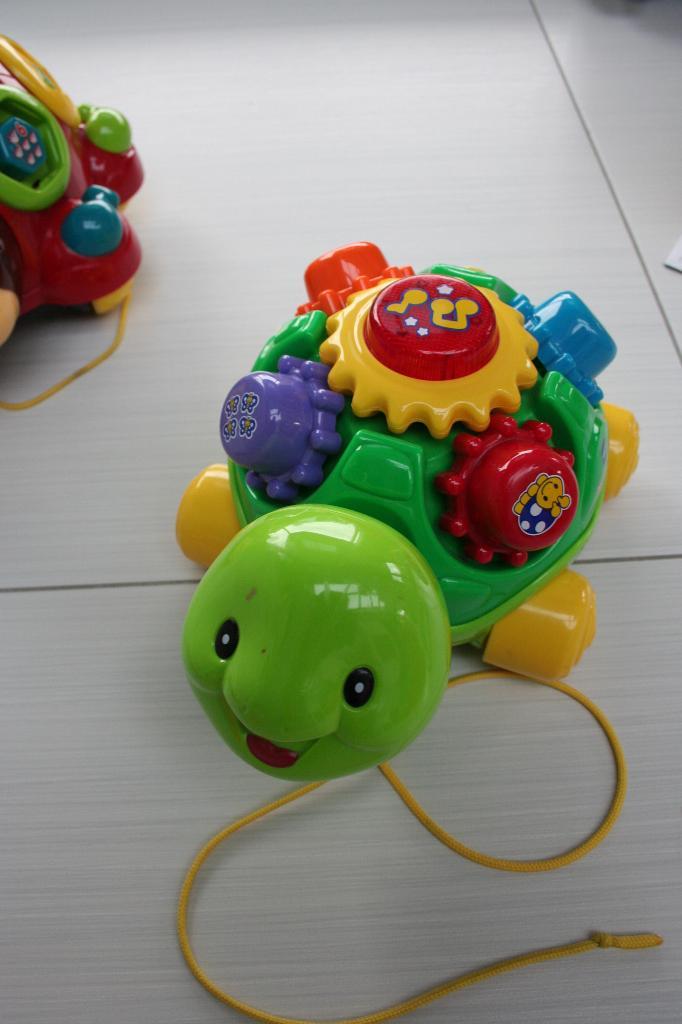 Vtech draai en leer schildpad, Kinderen en Baby's, Speelgoed | Vtech, Gebruikt, 6 maanden tot 2 jaar, Ophalen