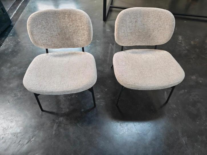 2 Stijlvolle zetelstoeltjes – beige/lichtgrijs - Kwantum, Huis en Inrichting, Fauteuils, Zo goed als nieuw, Metaal, Stof, 50 tot 75 cm