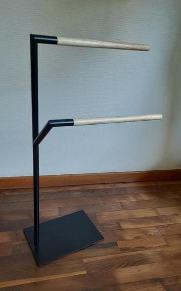 MADE Huldra handdoekenrek beschikbaar voor biedingen