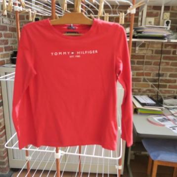 T-shirt nieuw rood Tommy Hilfiger mt 152 (12-14 jaar) beschikbaar voor biedingen