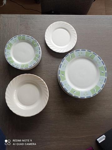 Assiettes et bols, Assiettes(s), Enlèvement, Utilisé, Autres styles
