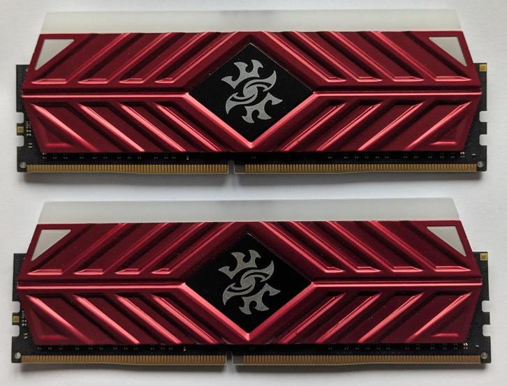 DDR4 RAM ADATA XPG SPECTRIX D41 RGB 16 Go 3200 MHz, Informatique & Logiciels, Mémoire RAM, Utilisé, Desktop, 16 GB, DDR4, Enlèvement ou Envoi
