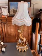 Zware tafellamp met paard, Ophalen