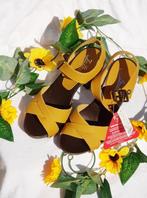 Mooie MOUTARDE sandalen stijl 70's (Italië), Ophalen of Verzenden