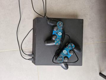 PS4 Pro + controllers beschikbaar voor biedingen