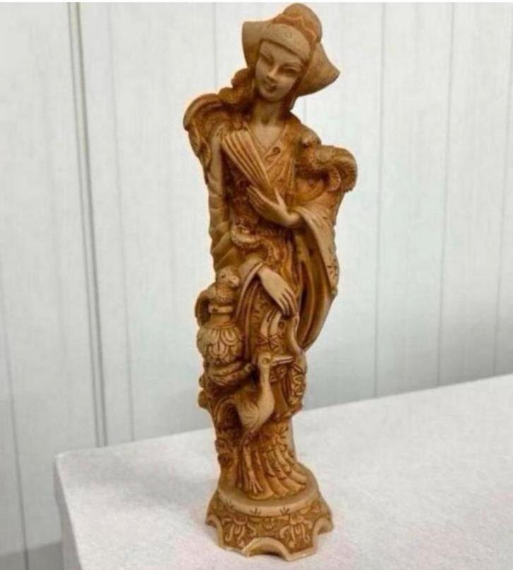 Chinees beeld ivorine 27cm prachtig in detail beeldje china, Antiek en Kunst, Kunst | Beelden en Houtsnijwerken, Ophalen of Verzenden